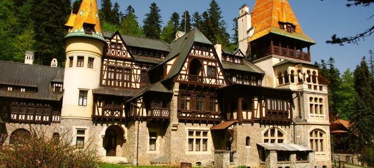 Castelul Pelisor Brasov Atractii si Obiective Turistice